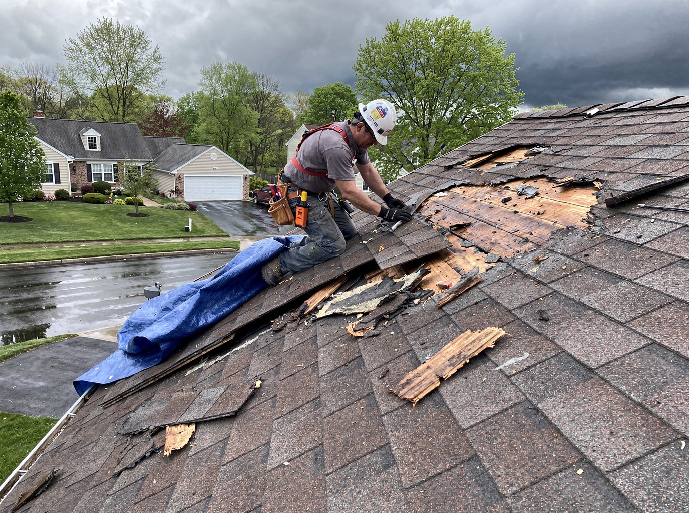 Roof Installing Newtown Square Pa in Media, PA 19063